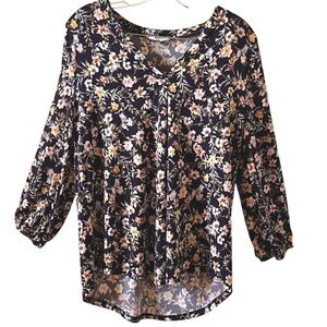 Two by Vince Camuto Womens Medium Navy Floral V-Neck Top Curved High Low Hem